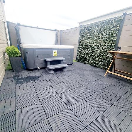Apple Tree Lodge Hot Tub 3 Bedroom 2 Bars Morpeth Exteriér fotografie