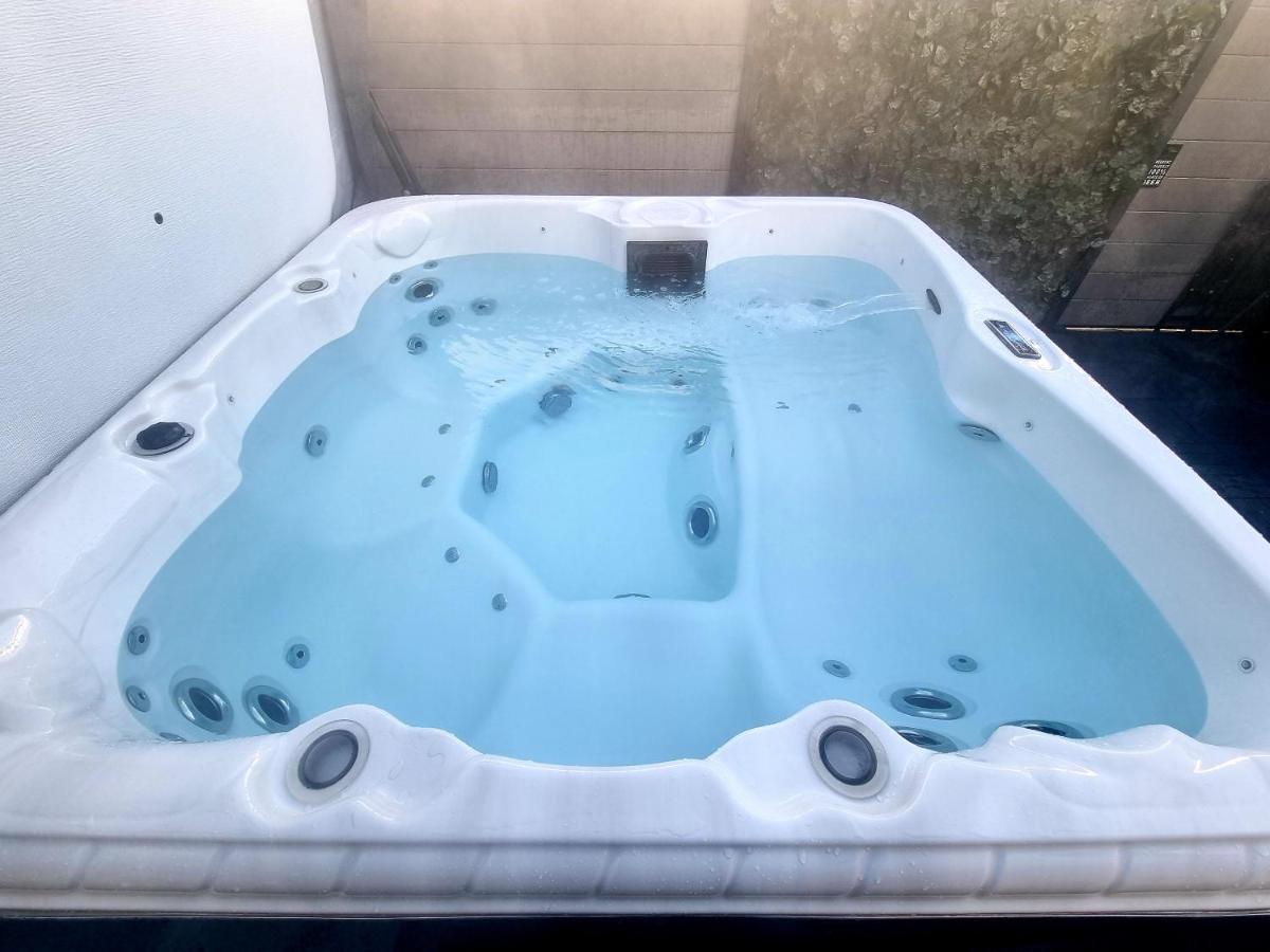 Apple Tree Lodge Hot Tub 3 Bedroom 2 Bars Morpeth Exteriér fotografie