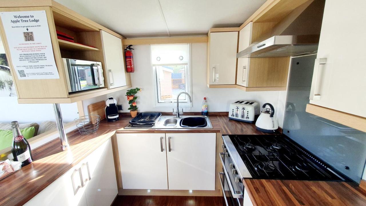Apple Tree Lodge Hot Tub 3 Bedroom 2 Bars Morpeth Exteriér fotografie