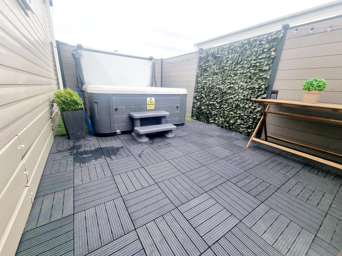 Apple Tree Lodge Hot Tub 3 Bedroom 2 Bars Morpeth Exteriér fotografie