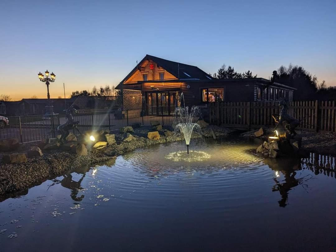 Apple Tree Lodge Hot Tub 3 Bedroom 2 Bars Morpeth Exteriér fotografie
